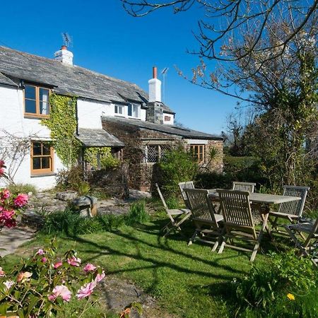 Hallagather Farmhouse Crackington Haven Exterior foto